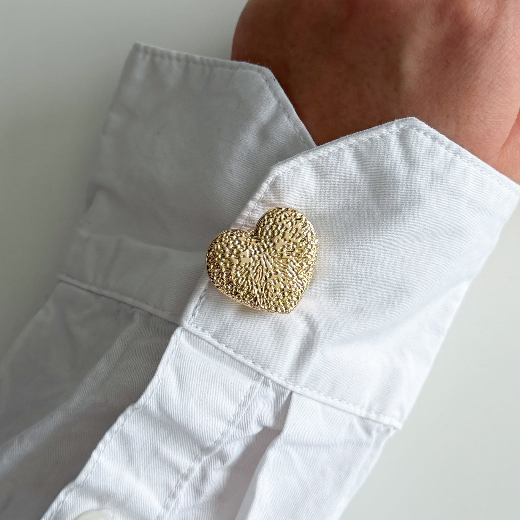 Ge din stil en ny dimension - Upptäck våra strukturerade nyheter ✨