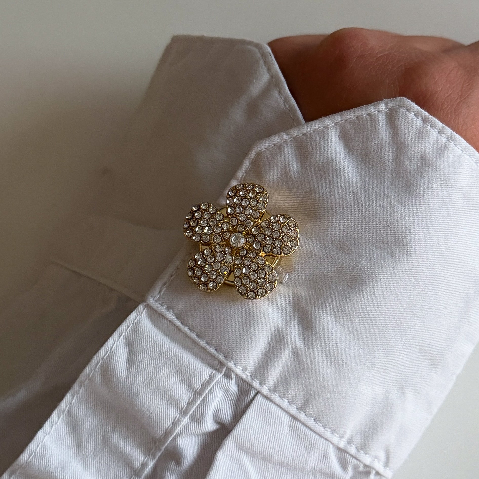 Rebecka Knappsmycke Guld