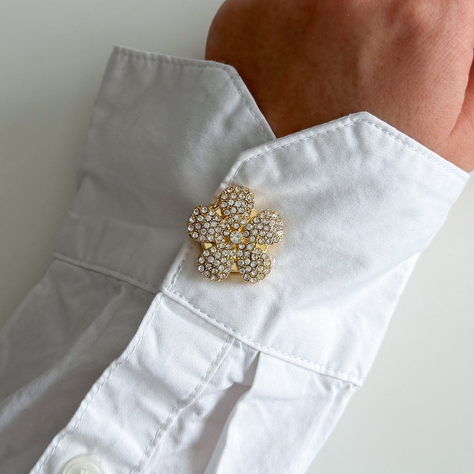 Rebecka Button Cover Gold